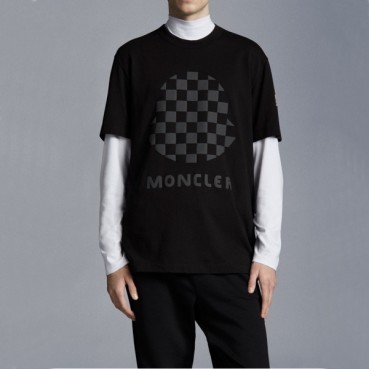 몽클레어 남성 블랙 크루넥 반팔티 - Mens Black Tshirts 
