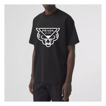 프라다 남성 크루넥 블랙 반팔티 - Mens Black Tshirts 