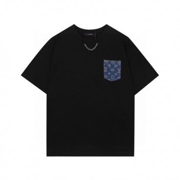 루이비통 남성 크루넥 블랙 반팔티 - Mens Black Tshirts 