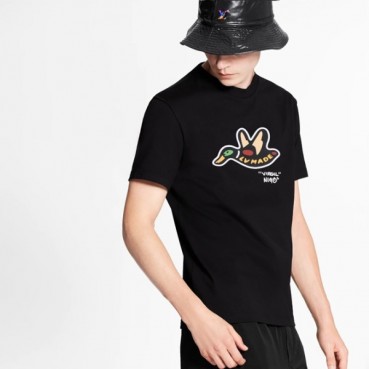 루이비통 남성 크루넥 블랙 반팔티 - Mens Black Tshirts 