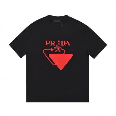 프라다 남성 크루넥 블랙 반팔티 - Mens Black Tshirts 