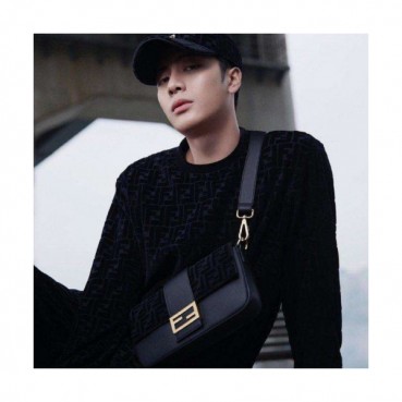 Fendi 2019 Mens Logo Velvet Man-to