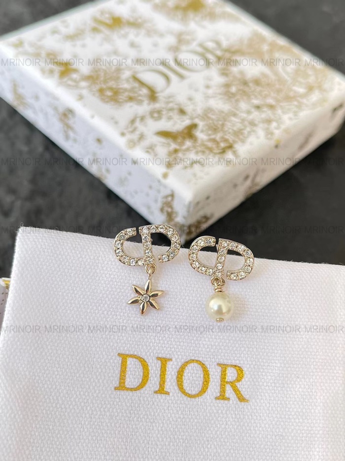 92c4079acb6560d5c2727e4edf768ba7_1766197892_7577.JPG